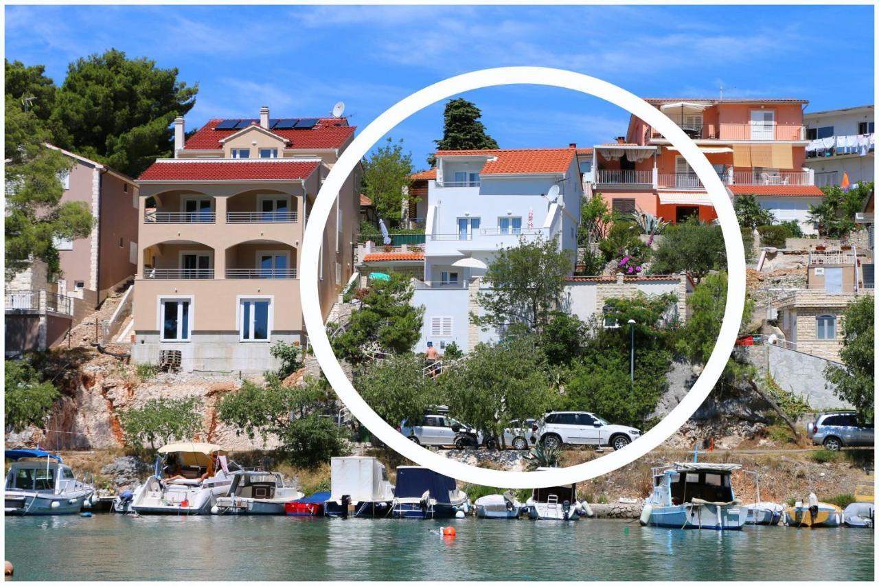 Apartments Elvi - Amazing Position & Parking Primošten Kültér fotó