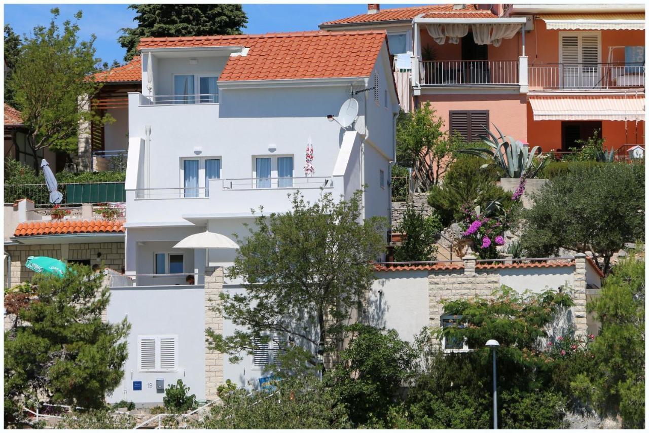 Apartments Elvi - Amazing Position & Parking Primošten Kültér fotó